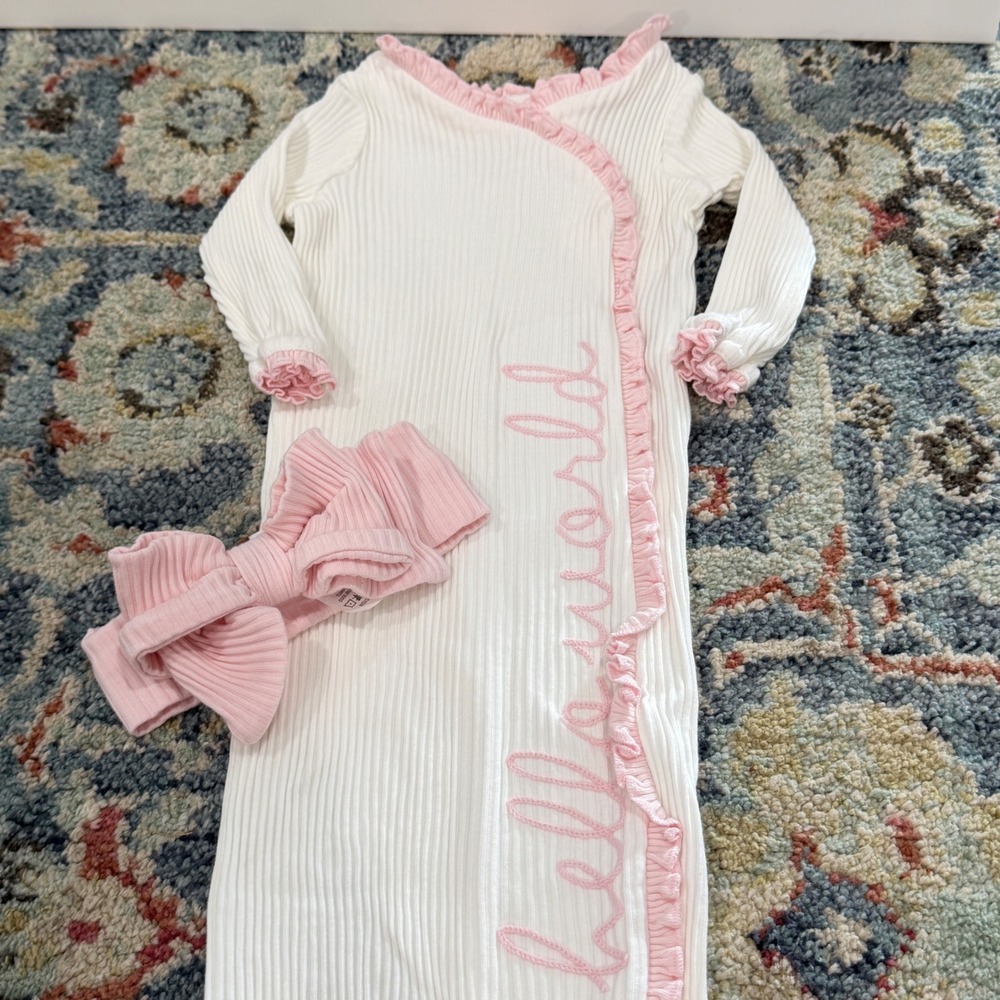 Mud Pie Hello World Sleeper Gown Girls 0-3M White Pink Ruffle Ribbed EUC